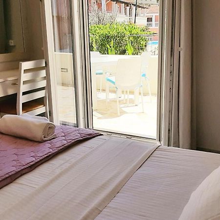 The Central Suites Kassiopi Buitenkant foto