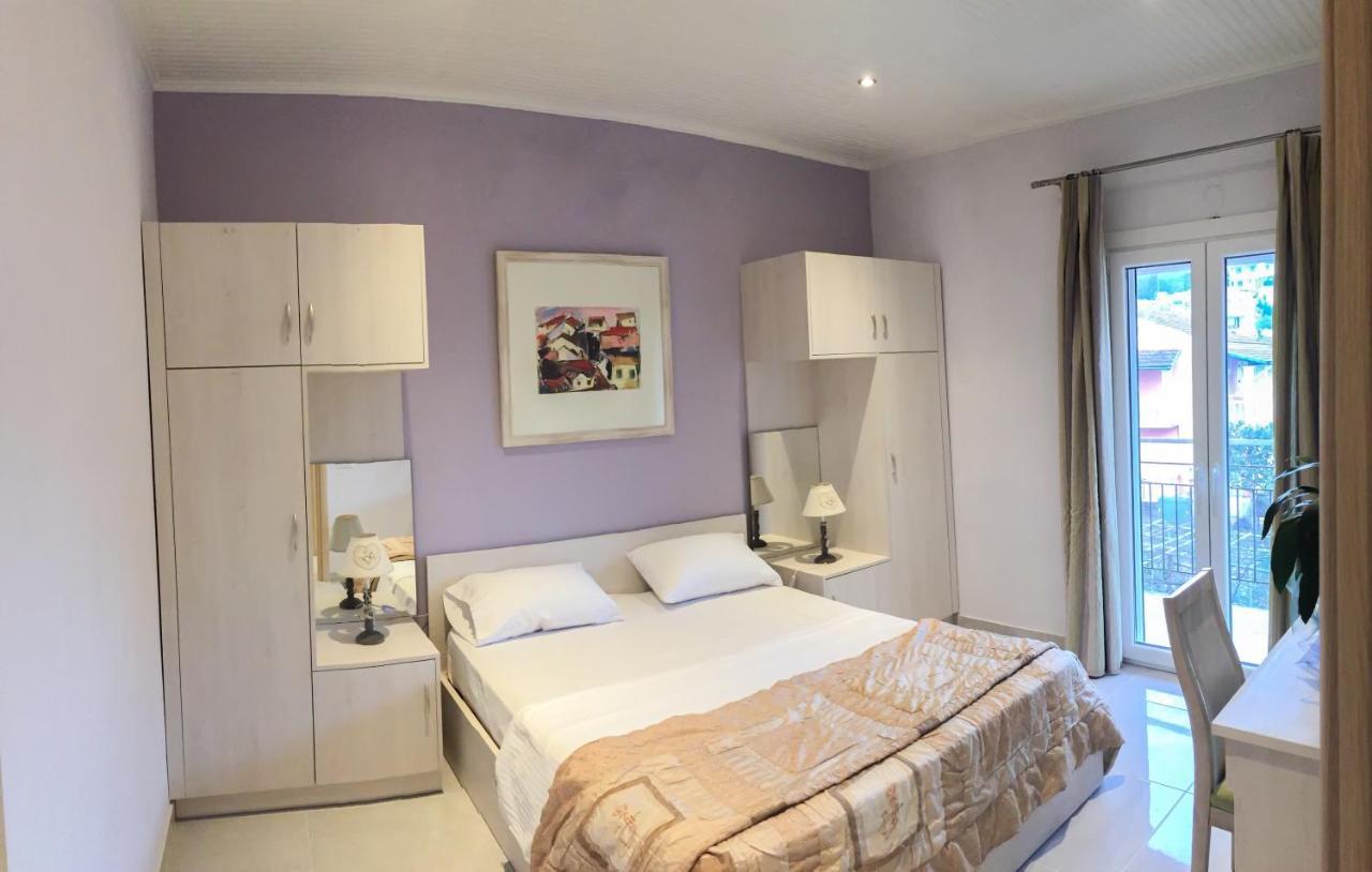The Central Suites Kassiopi Buitenkant foto